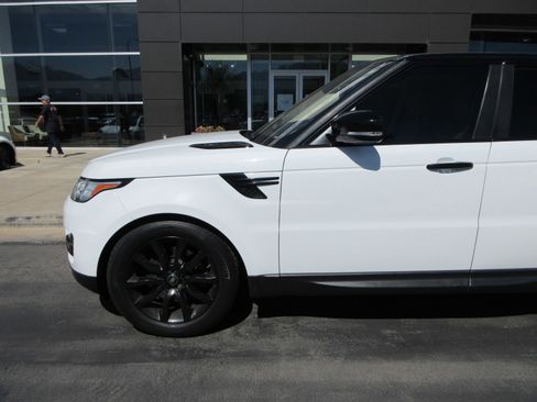 Used 2017 Land Rover Range Rover Sport HSE AWD/4WD image 2