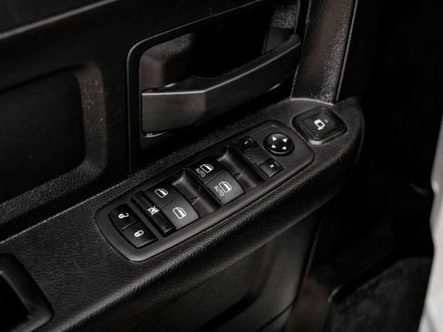 Used 2024 RAM 2500 Tradesman w/ Chrome Appearance Group AWD/4WD image 45
