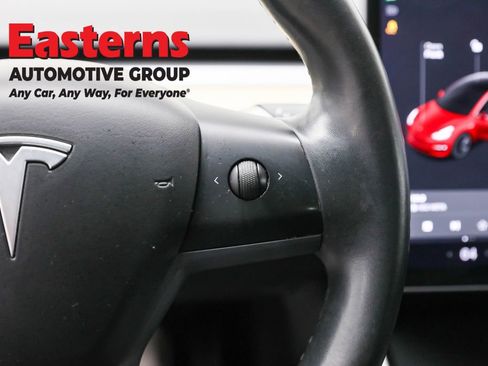 Used 2018 Tesla Model 3 Long Range image 16