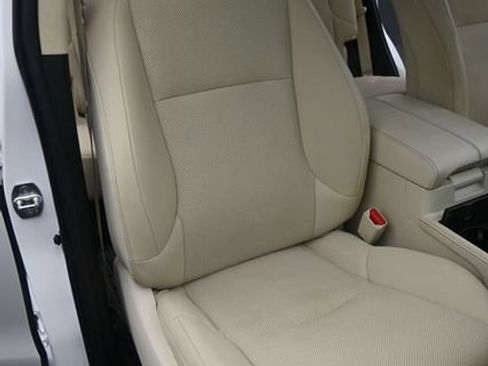 Used 2023 Lexus GX 460 Premium AWD/4WD image 17