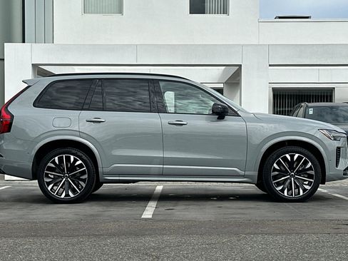 New 2026 Volvo XC90 T8 Ultra w/ Lounge Package AWD/4WD image 4
