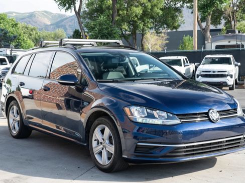 Used 2018 Volkswagen Golf SE FWD image 12