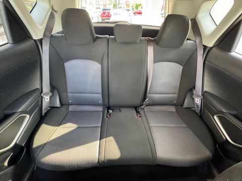 Used 2025 Kia Soul LX w/ LX Technology Package FWD image 36