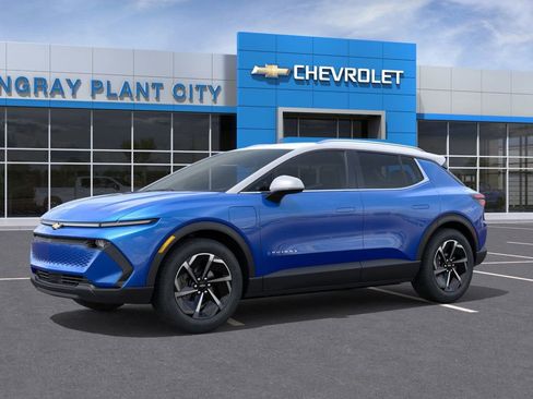 New 2026 Chevrolet Equinox EV LT image 2