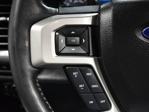 Used 2020 Ford F150 Lariat w/ Equipment Group 502A Luxury AWD/4WD image 17