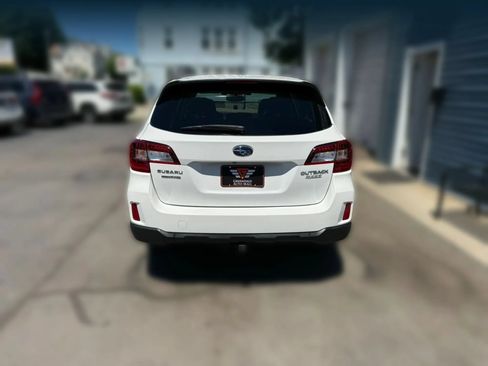 Used 2016 Subaru Outback 2.5i Limited AWD/4WD image 8