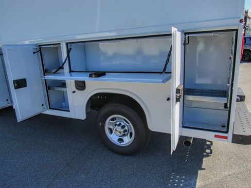 New 2025 Chevrolet Express 3500 w/ Power Convenience Package image 9