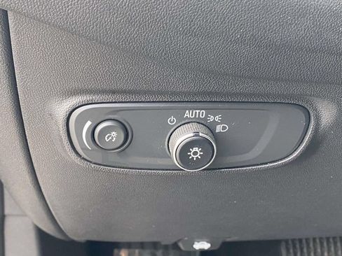 Used 2024 Chevrolet Equinox LT AWD/4WD image 17