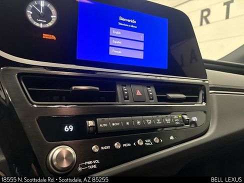 Used 2025 Lexus ES 300h w/ Premium Package FWD image 25