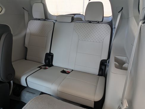 Used 2025 GMC Acadia Denali w/ Super Cruise Package FWD image 19