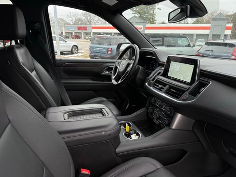 Used 2022 Chevrolet Tahoe Z71 w/ Luxury Package image 15