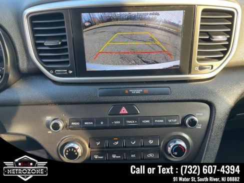 Used 2020 Kia Sportage LX image 21