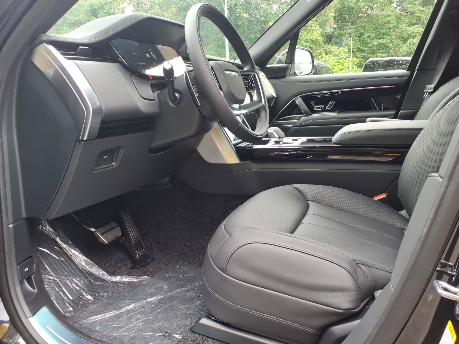 New 2027 Land Rover Range Rover SE AWD/4WD image 17