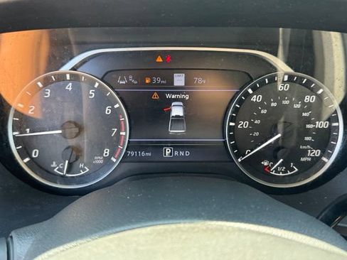 Used 2022 Nissan Titan SV RWD image 13