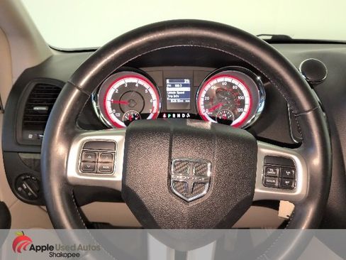 Used 2011 Dodge Grand Caravan Crew image 17