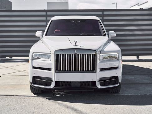 Used 2024 Rolls-Royce Cullinan Black Badge AWD/4WD image 16