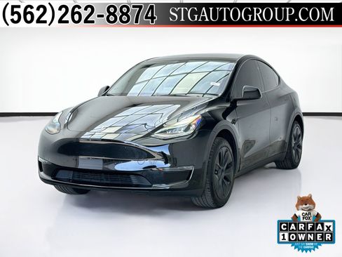 Used 2024 Tesla Model Y 2WD image 1