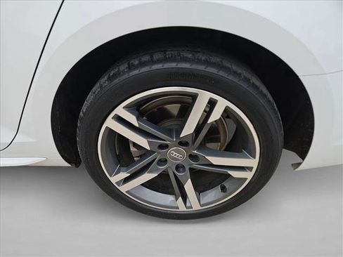 Used 2018 Audi A4 2.0T Ultra Premium Plus w/ Premium Plus Package image 9