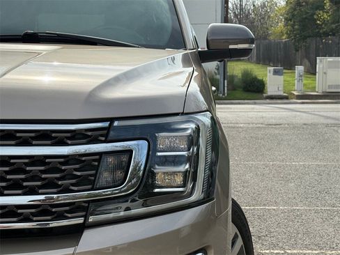 Used 2020 Ford Expedition King Ranch image 3