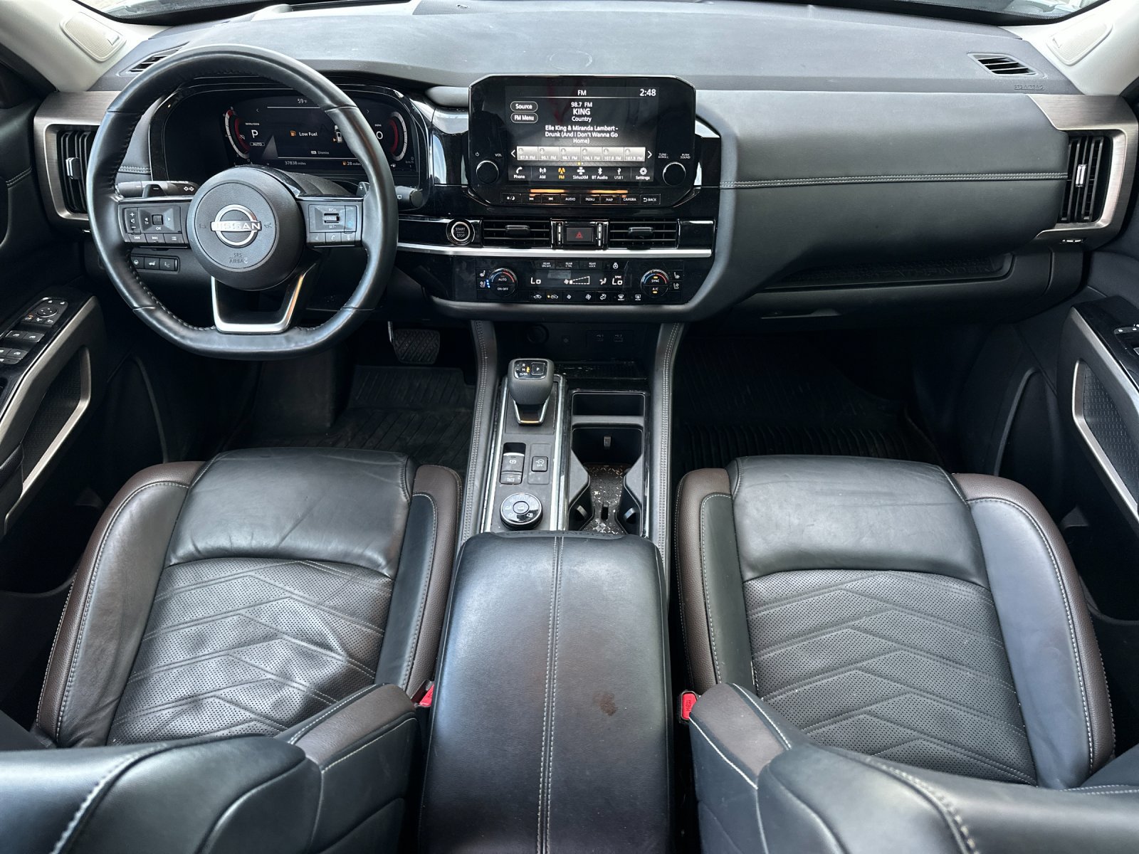 Used 2024 Nissan Pathfinder Platinum AWD/4WD image 13