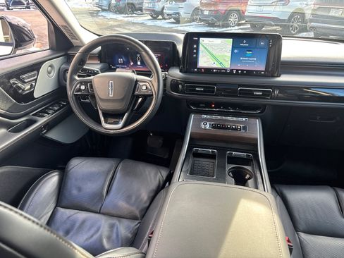 Certified 2025 Lincoln Aviator Reserve w/ Equipment Group 201A image 30