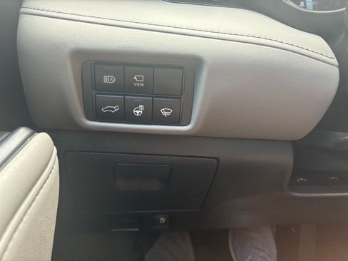 Used 2021 Toyota Highlander Platinum AWD/4WD image 30