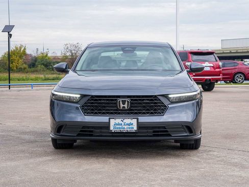 Certified 2025 Honda Accord LX image 6