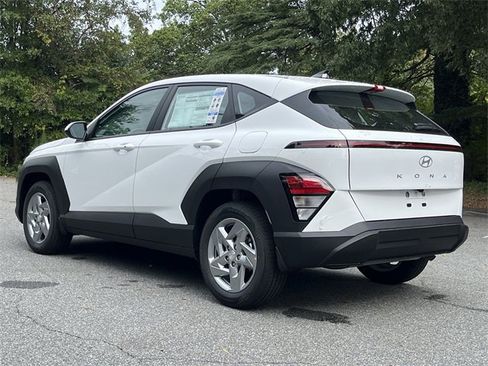 New 2026 Hyundai Kona SE image 20