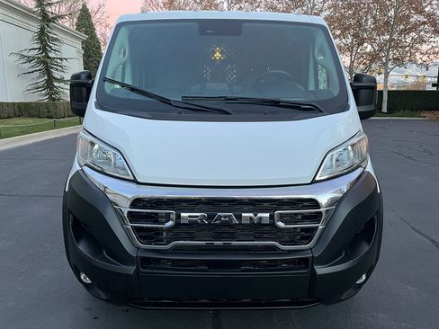 Used 2023 RAM ProMaster 2500 image 4