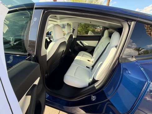 Used 2021 Tesla Model Y Long Range AWD/4WD image 10