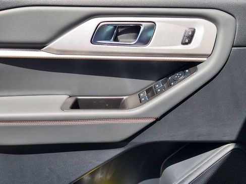 New 2026 Ford Explorer Active RWD image 24