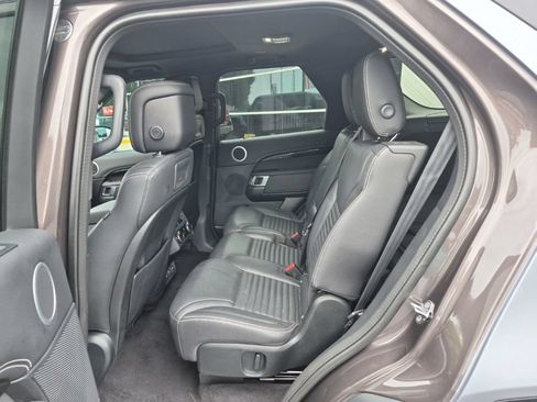 Used 2021 Land Rover Discovery S R-Dynamic AWD/4WD image 11