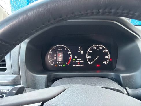 Used 2025 Honda Odyssey Elite image 3