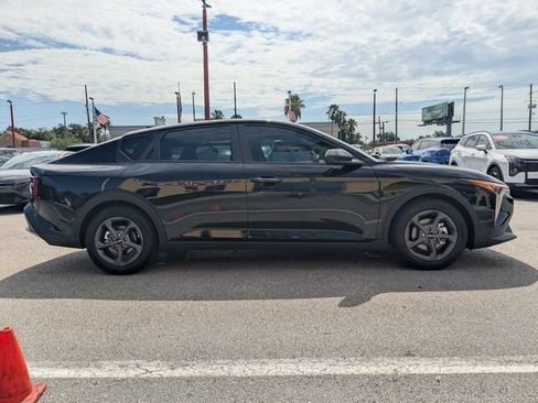 New 2026 Kia K4 FWD image 6