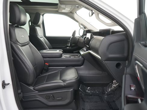 Used 2025 Ford Expedition Max Platinum AWD/4WD image 11