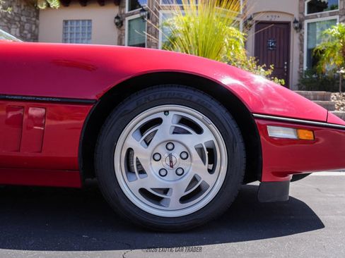 Used 1990 Chevrolet Corvette ZR-1 RWD image 11