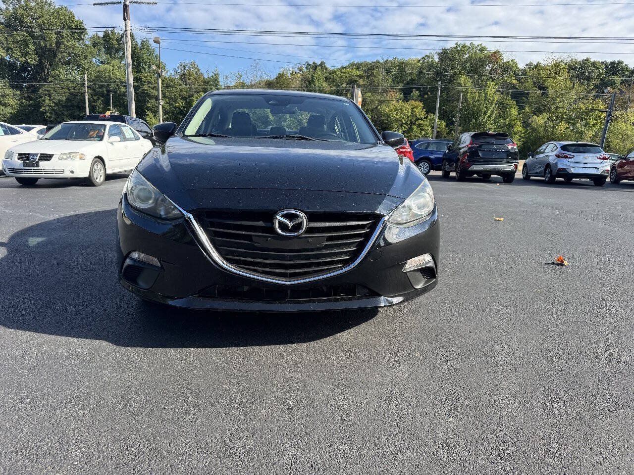 Used 2018 MAZDA MAZDA3 Touring FWD image 3