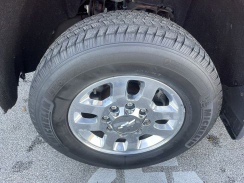 Used 2015 Chevrolet Silverado 3500 LT w/ Snow Plow Prep Package image 18