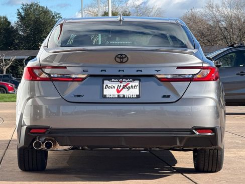 New 2026 Toyota Camry SE image 5