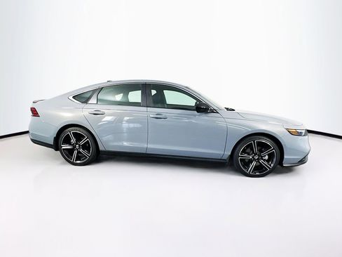 Used 2025 Honda Accord Sport image 11