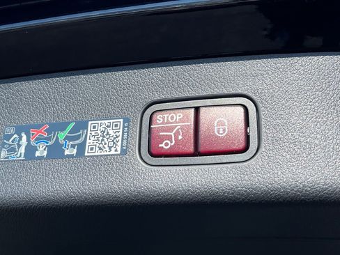 Certified 2025 Mercedes-Benz GLC 300 4MATIC image 20