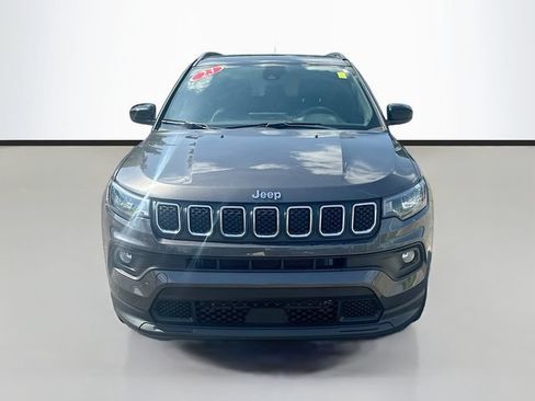 Used 2023 Jeep Compass Latitude AWD/4WD image 4
