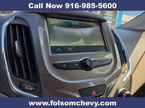 Used 2018 Chevrolet Cruze LT w/ Convenience Package FWD image 17