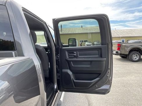 Used 2024 RAM 2500 Tradesman w/ Chrome Appearance Group AWD/4WD image 39