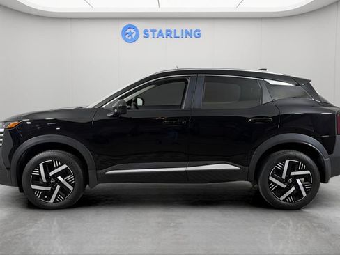 Used 2026 Nissan Kicks SV FWD image 3