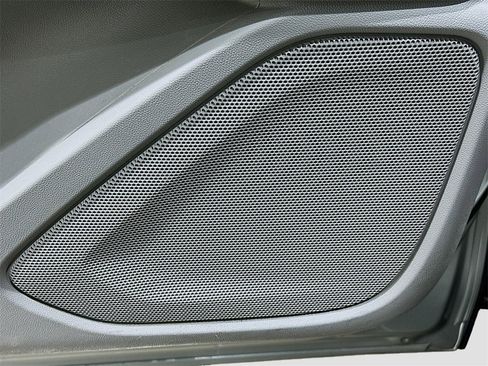 Used 2022 GMC Terrain SLE w/ Driver Convenience Package image 18