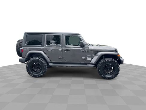 Used 2021 Jeep Wrangler Unlimited Sahara AWD/4WD image 9