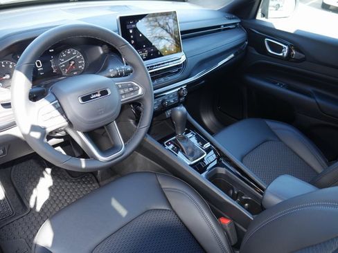 New 2025 Jeep Compass Latitude w/ Convenience Group image 17