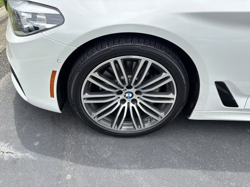 Used 2019 BMW 530i w/ M Sport Package RWD image 30