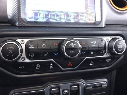 Used 2020 Jeep Gladiator Mojave image 25